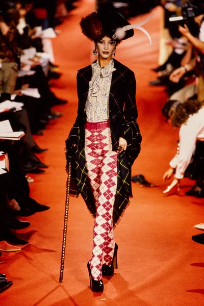 Look 30
